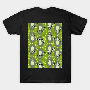 Little bears and flowers in green T-Shirt